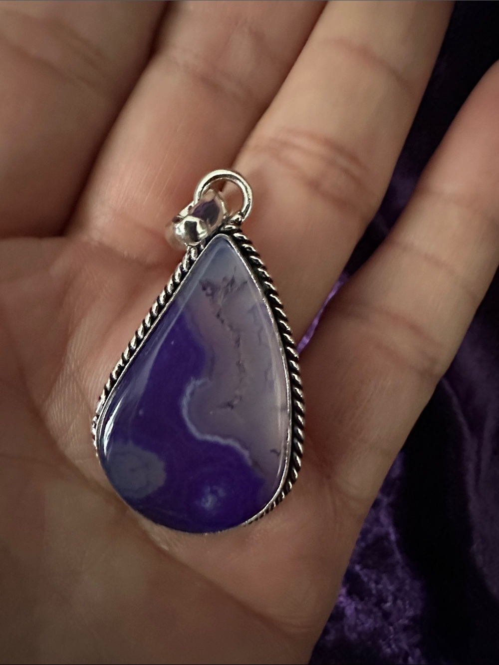 Artisan Handcrafted Purple Teardrop DYED AGATE Pendant Necklace - Picture 4 of 13